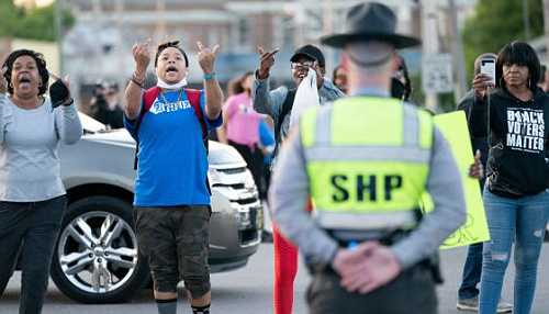 NY State Trooper Pepper Sprayed & Rammed Family’s SUV, Leading To Death Of 11-Year-Old Black Girl NY State Trooper Pepper Sprayed & Rammed Family’s SUV, Leading To Death Of 11-Year-Old Black Girl